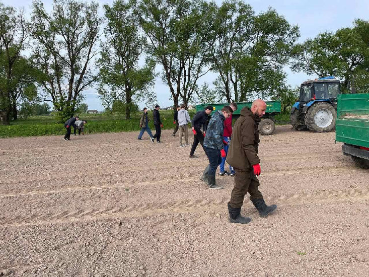 Акция «Сады надежды»_МГУ_Кулешова